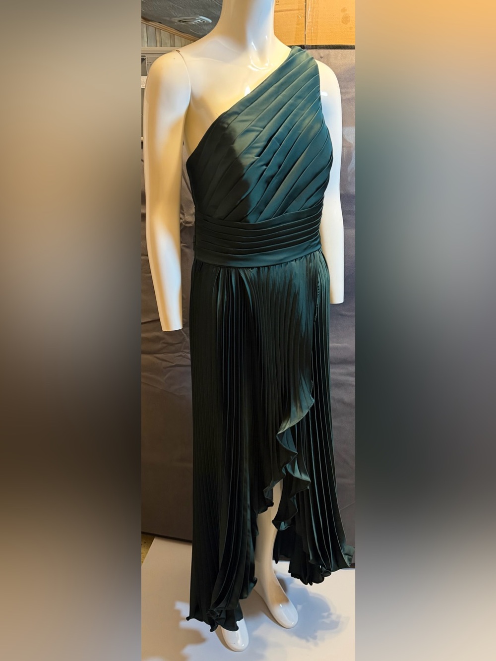 One-Shoulder Dark Green Pleated Evening Dress